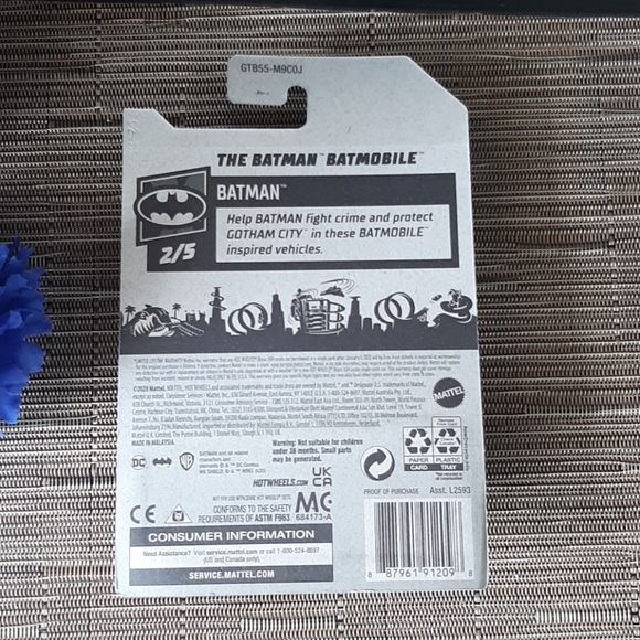 Hot Wheels DC Comics Batman Batmobile 2021 Batman Collection - Picture 7 of 7